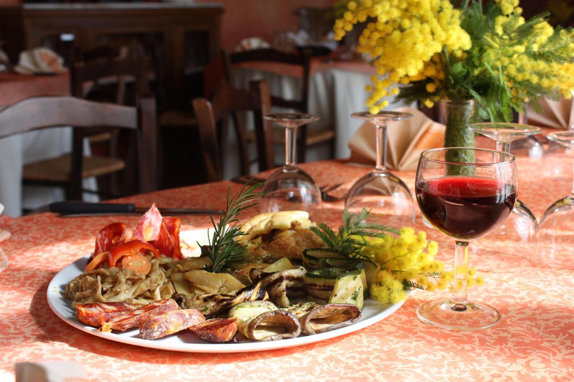 Azienda Agrituristica Biologica Il Querceto Santa Severina Eksteriør billede