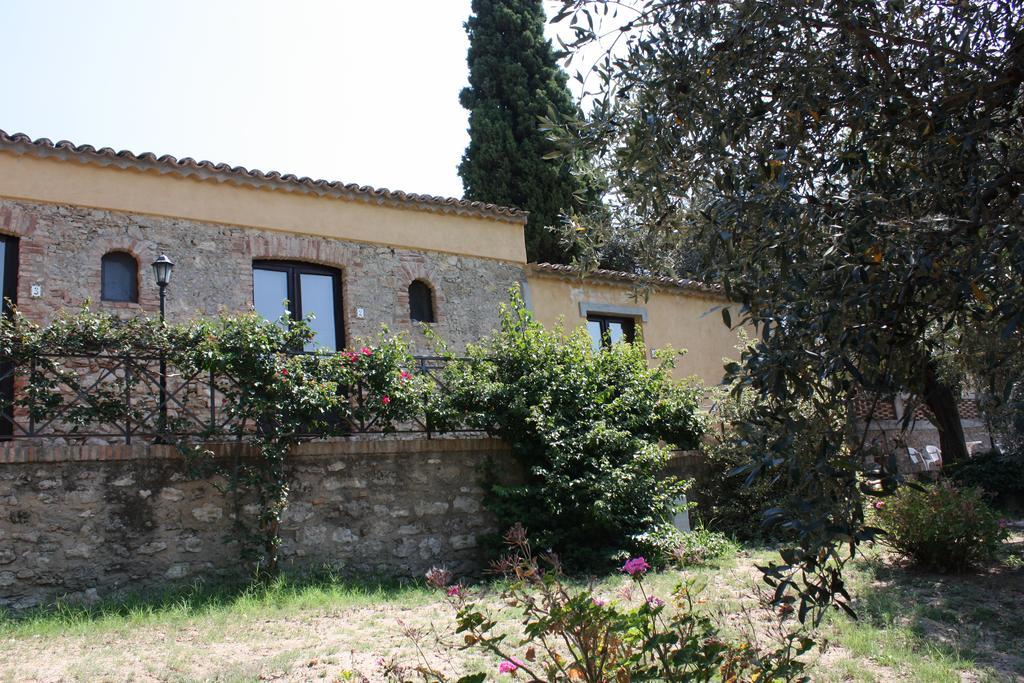 Azienda Agrituristica Biologica Il Querceto Santa Severina Eksteriør billede