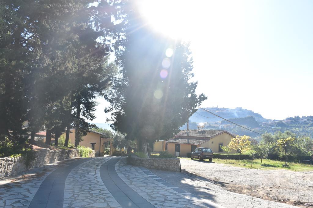 Azienda Agrituristica Biologica Il Querceto Santa Severina Eksteriør billede