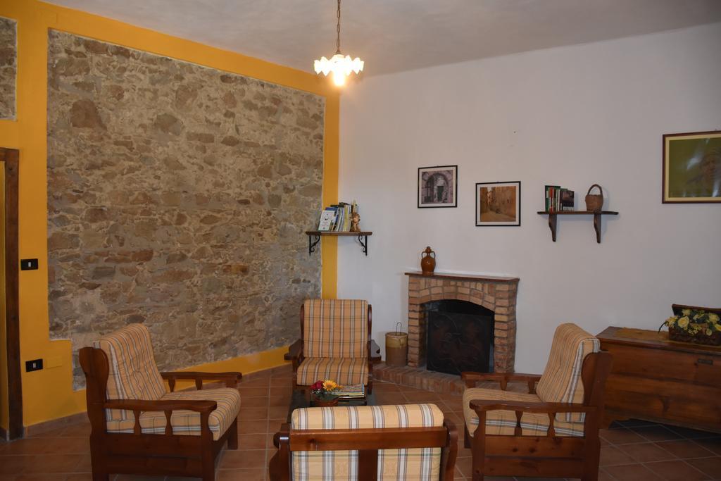Azienda Agrituristica Biologica Il Querceto Santa Severina Eksteriør billede